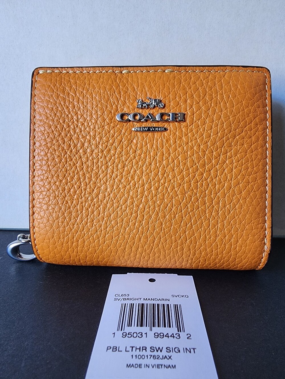 โจ๏ธNWTโจ๏ธ Coach Orange & Signature Interior Compact Wallet, 2023, $178